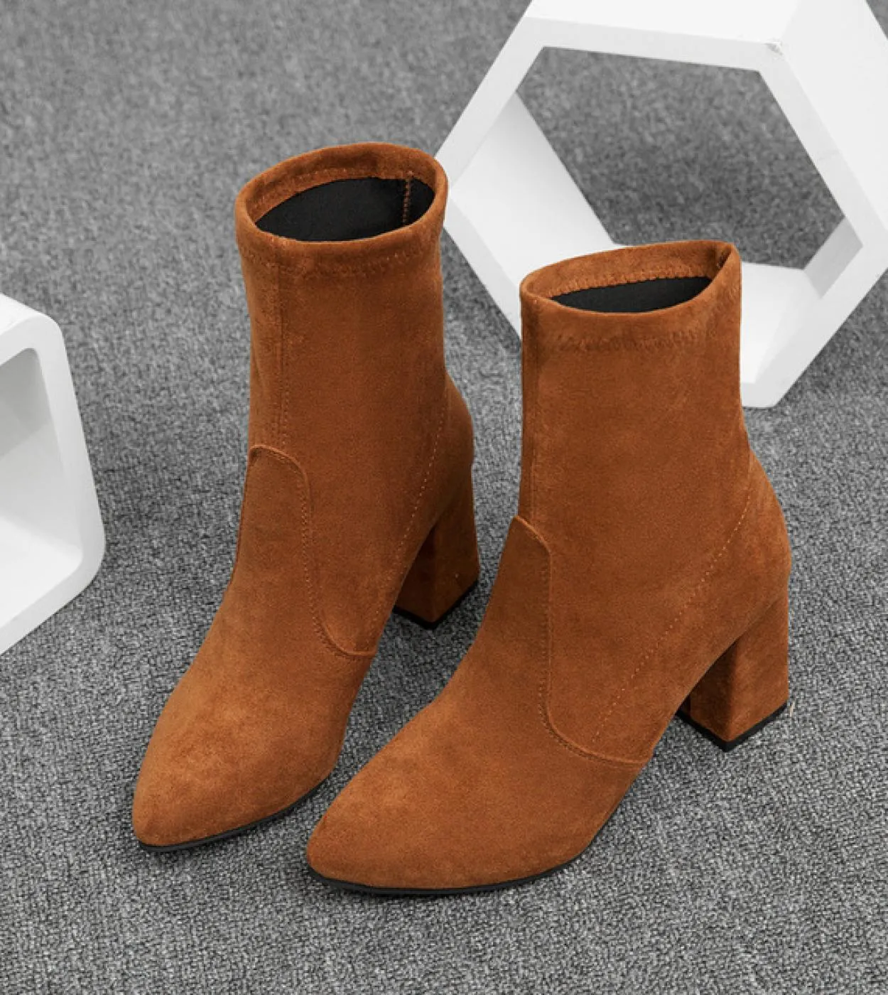 Comemore Stivaletti da bambina neri marroni Scarpe invernali da donna Tacchi alti con tacco Stivaletti corti caldi Chelsea Lad