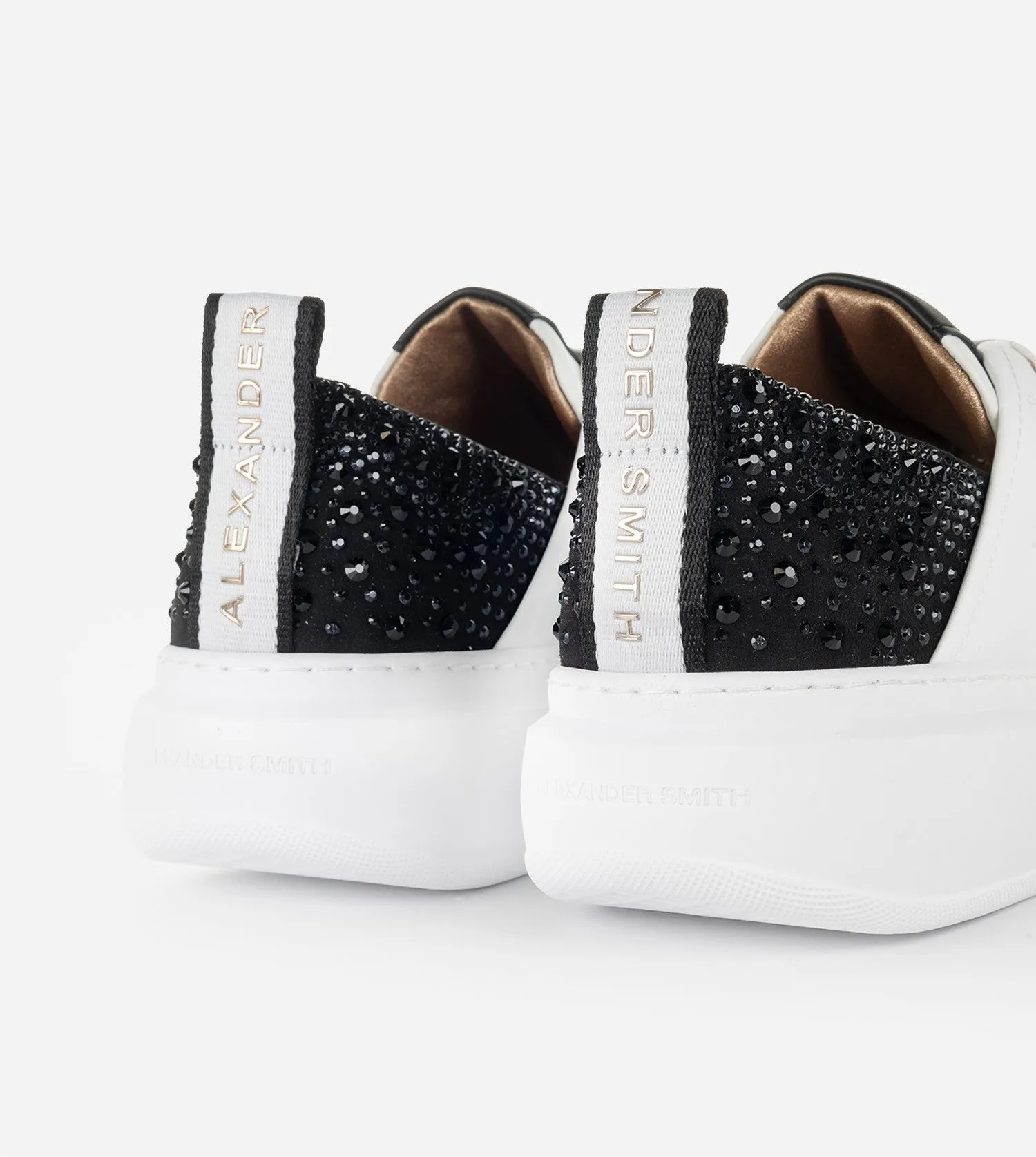 DS4-Wembley Strass White/Black Woman  