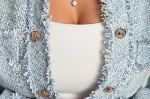 Giacca corta in tweed, colore azzurro
