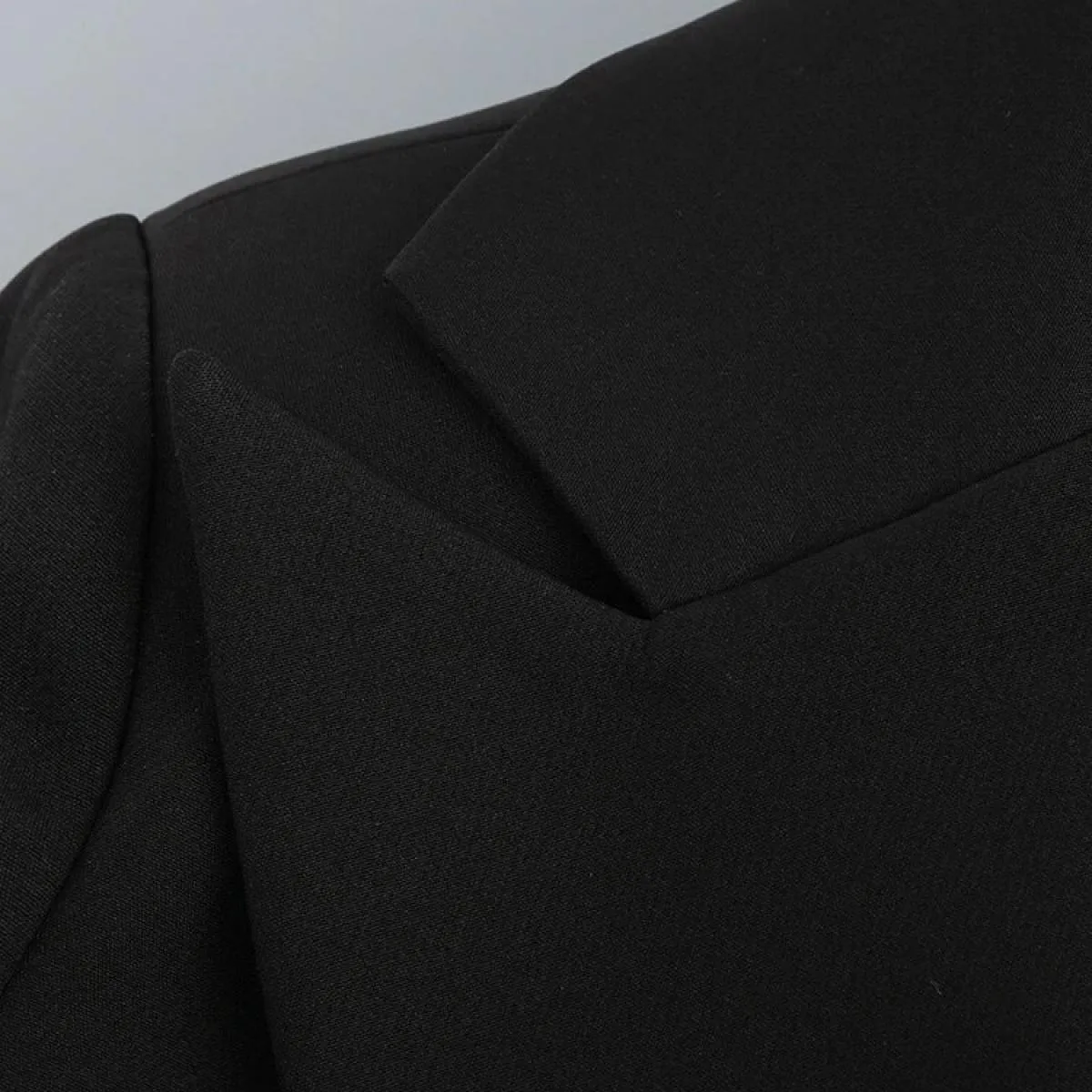 Giacca da donna alla moda con perline alla moda di High Street 2023, la nuovissima stilista