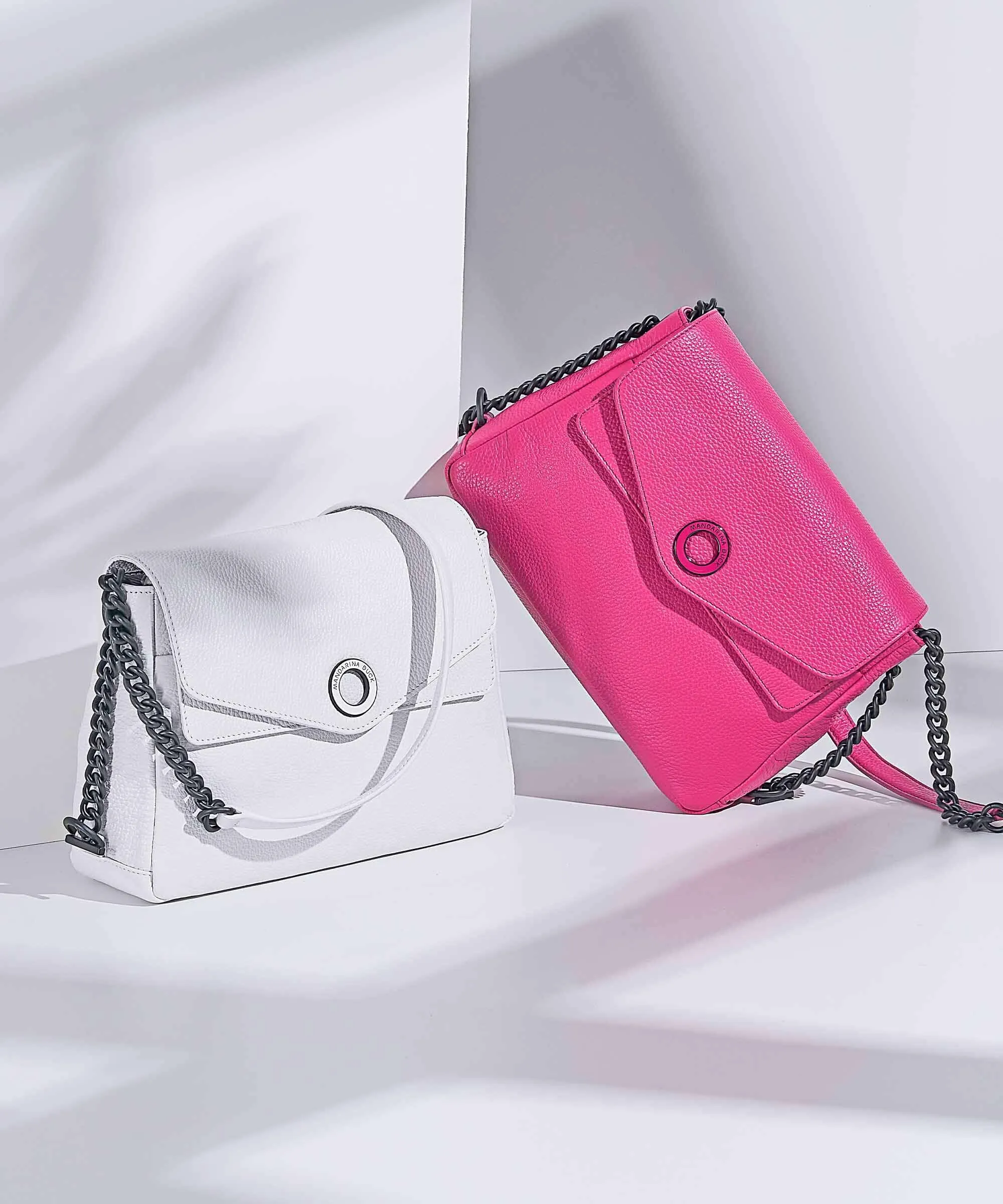  Mandarina Duck Mellow Neon Borsa a spalla pelle di vitello grana pink  