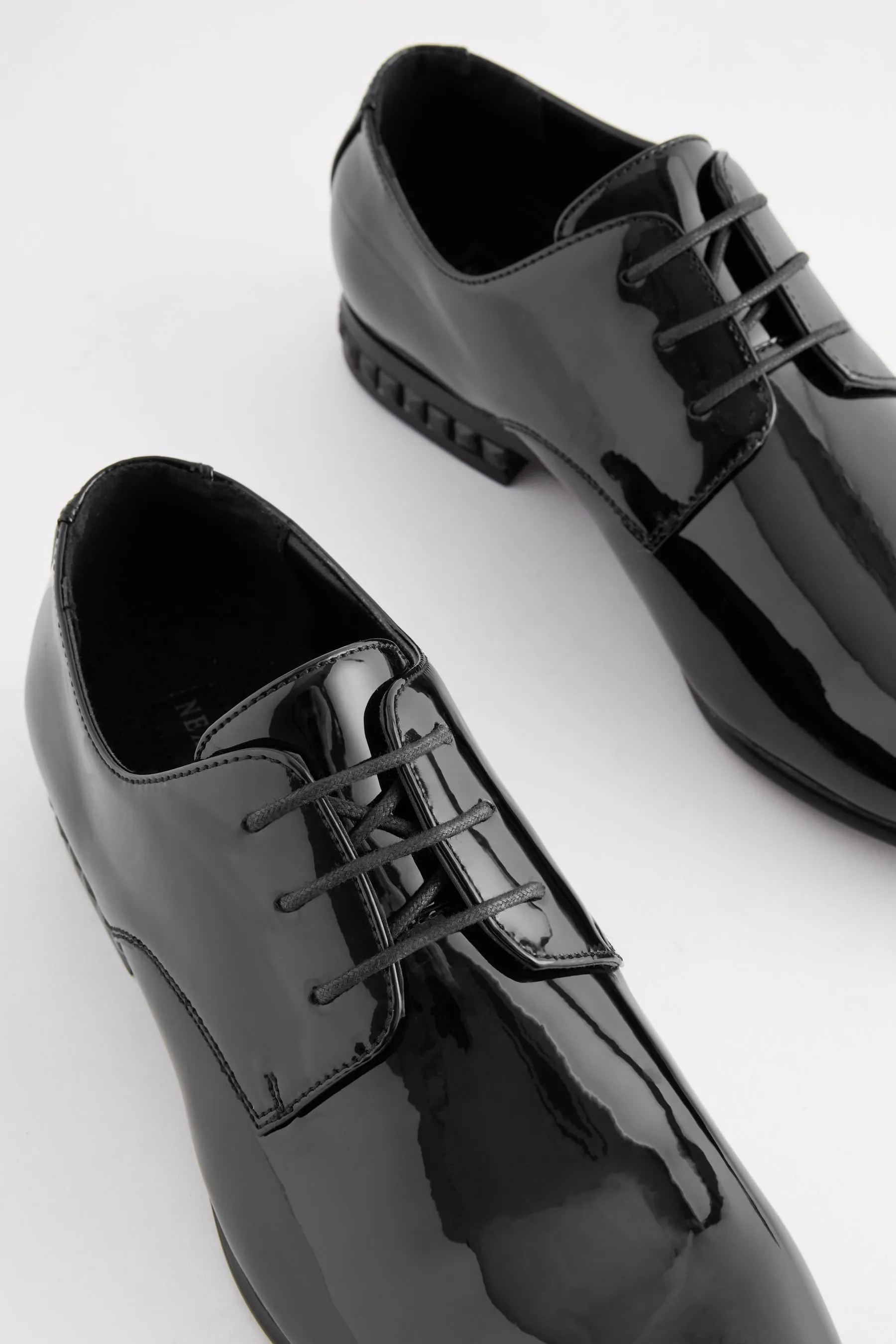 Nero  - Scarpe Derby in vernice con strass