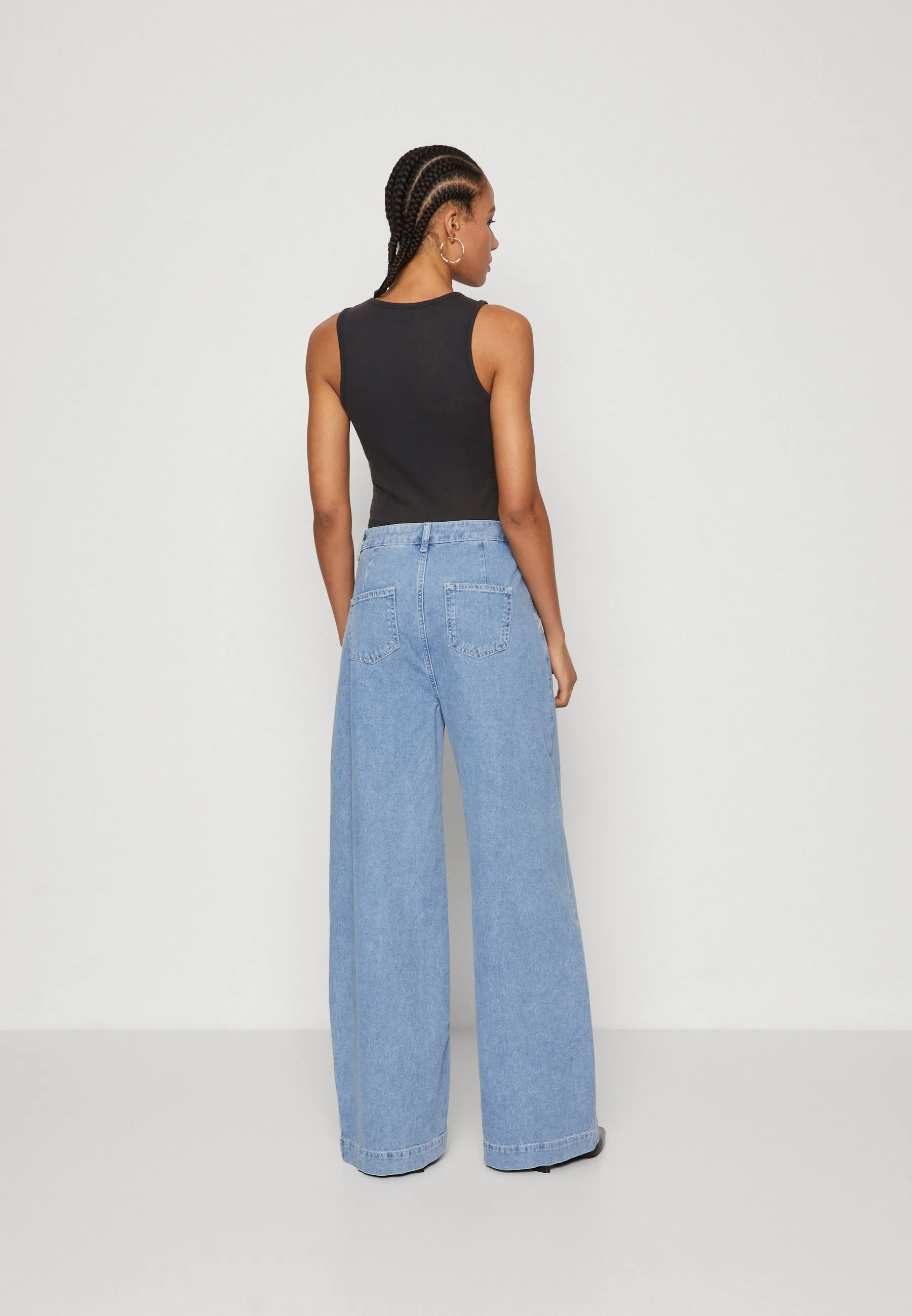 NMKENJA WIDE LEG - Jeans baggy