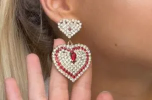 Orecchini eleganti con diamanti decorativi, rossi
