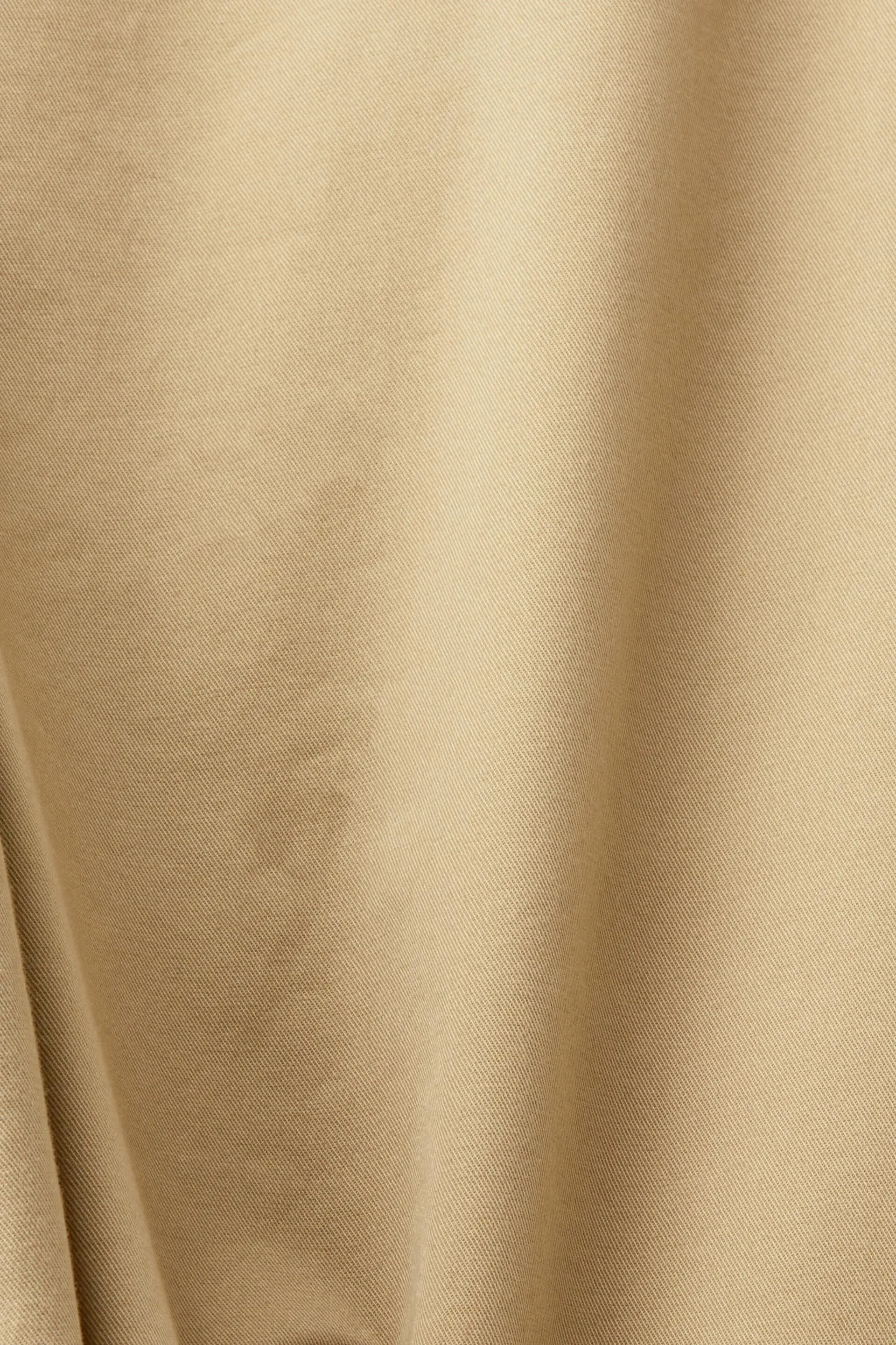 Pantaloni cropped stile cargo