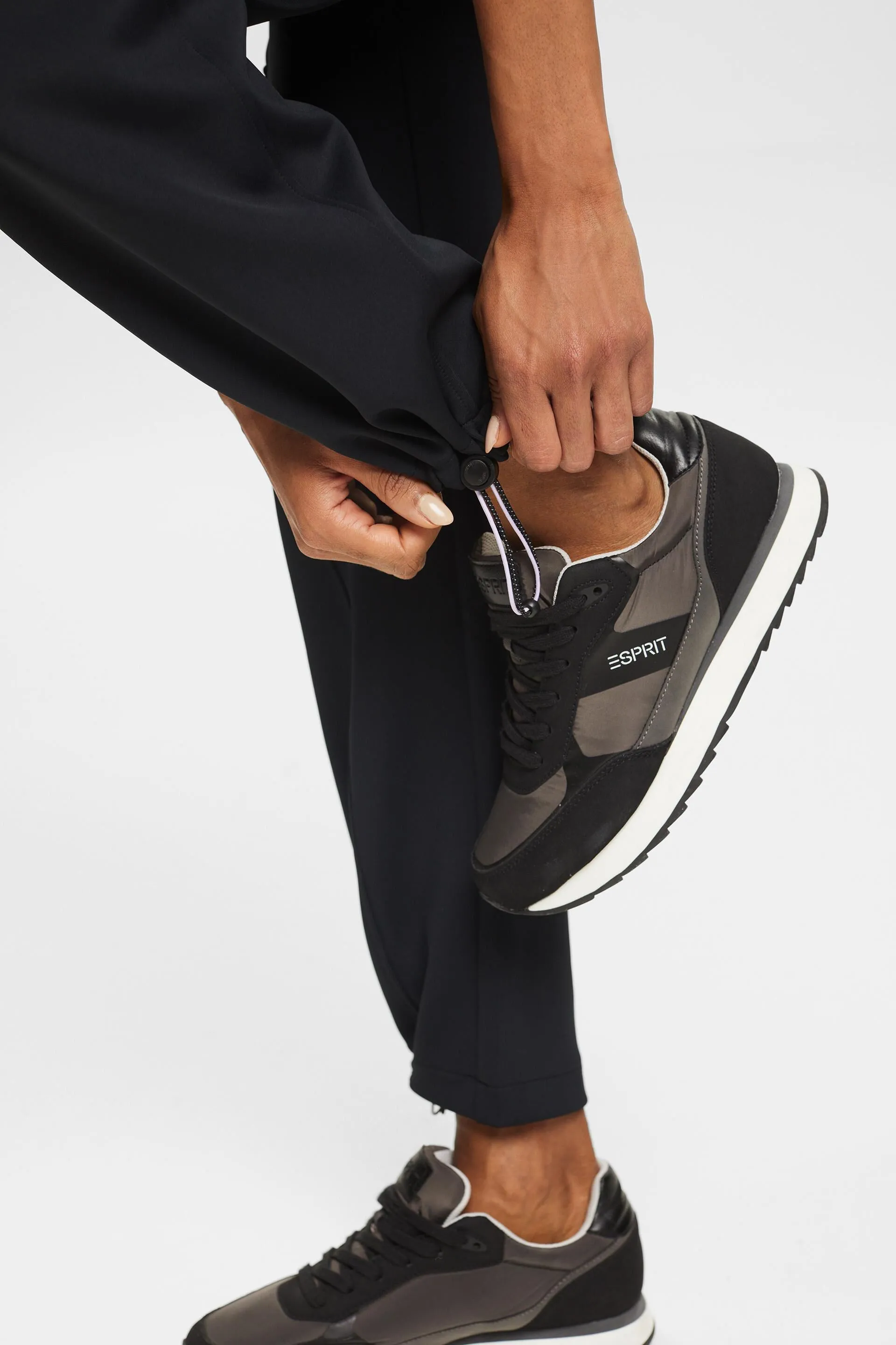 Pantaloni sportivi cargo