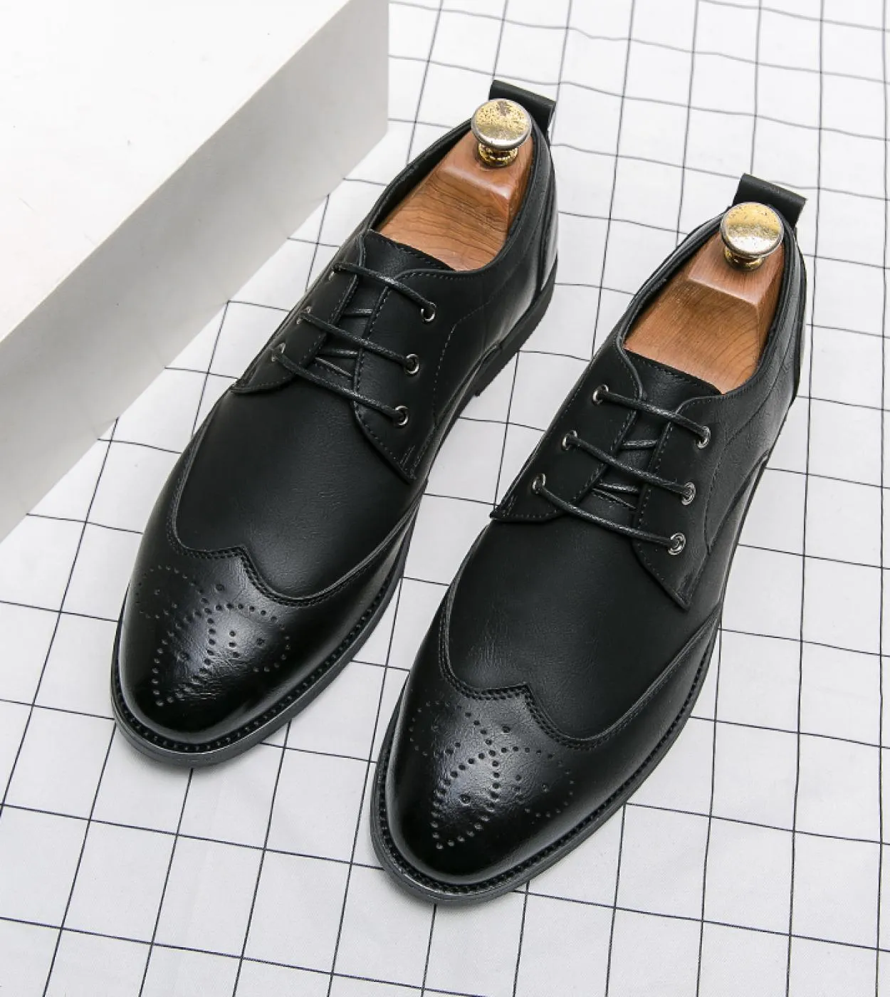 Primavera nuovi uomini scarpe da lavoro scarpe oxford da uomo scarpe eleganti in pelle con lacci uomo formale scarpe da sposa da