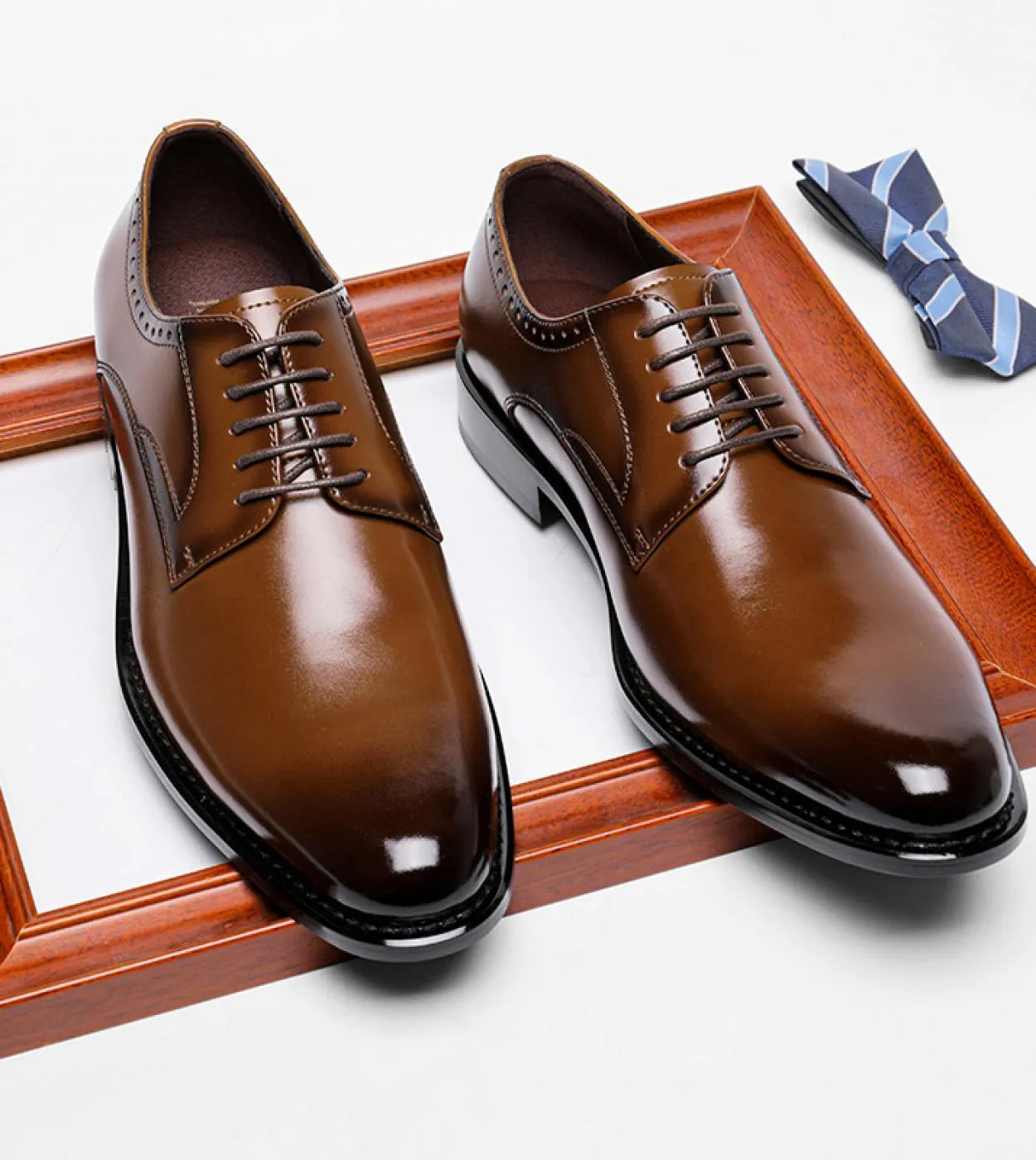 Primavera nuovi uomini scarpe formali in pelle scarpe brogue traspiranti uomo scarpe casual uomini daffari britannici Oxford ma