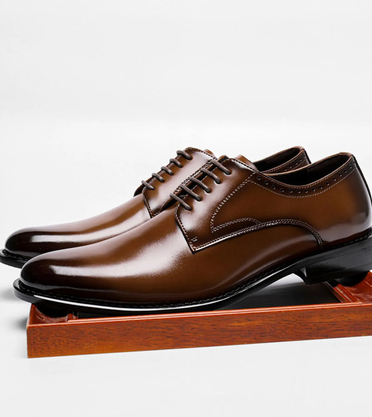 Primavera nuovi uomini scarpe formali in pelle scarpe brogue traspiranti uomo scarpe casual uomini daffari britannici Oxford ma