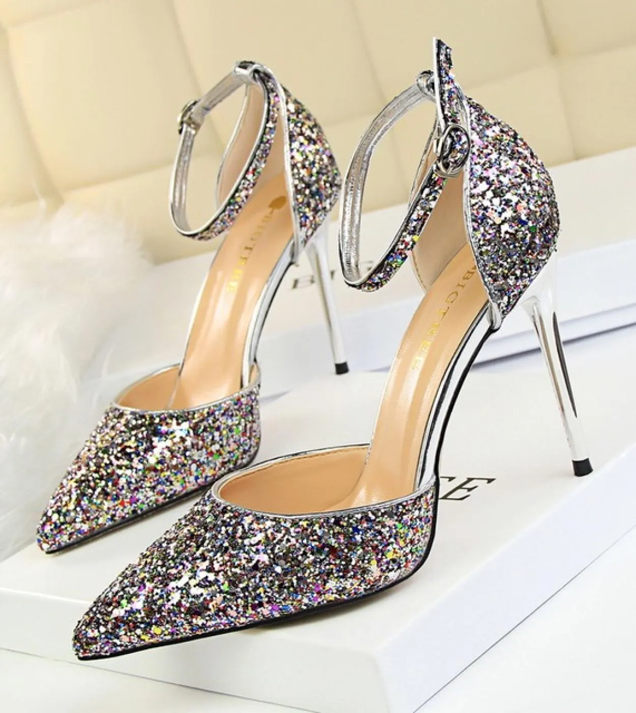 Scarpe da sposa Sandali con tacco basso Sandali con paillettes con tacco basso Sandali estivi da donna