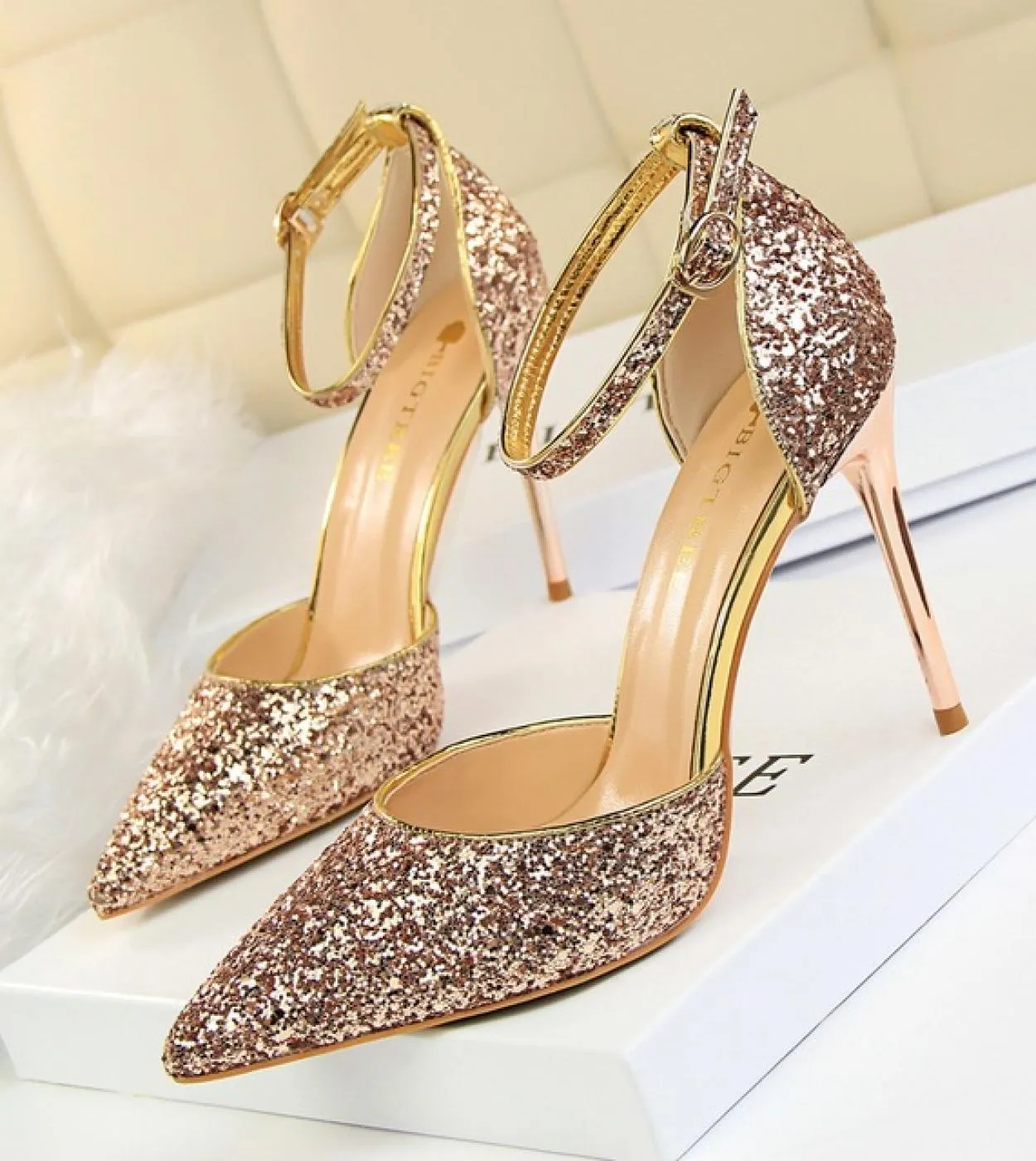 Scarpe da sposa Sandali con tacco basso Sandali con paillettes con tacco basso Sandali estivi da donna