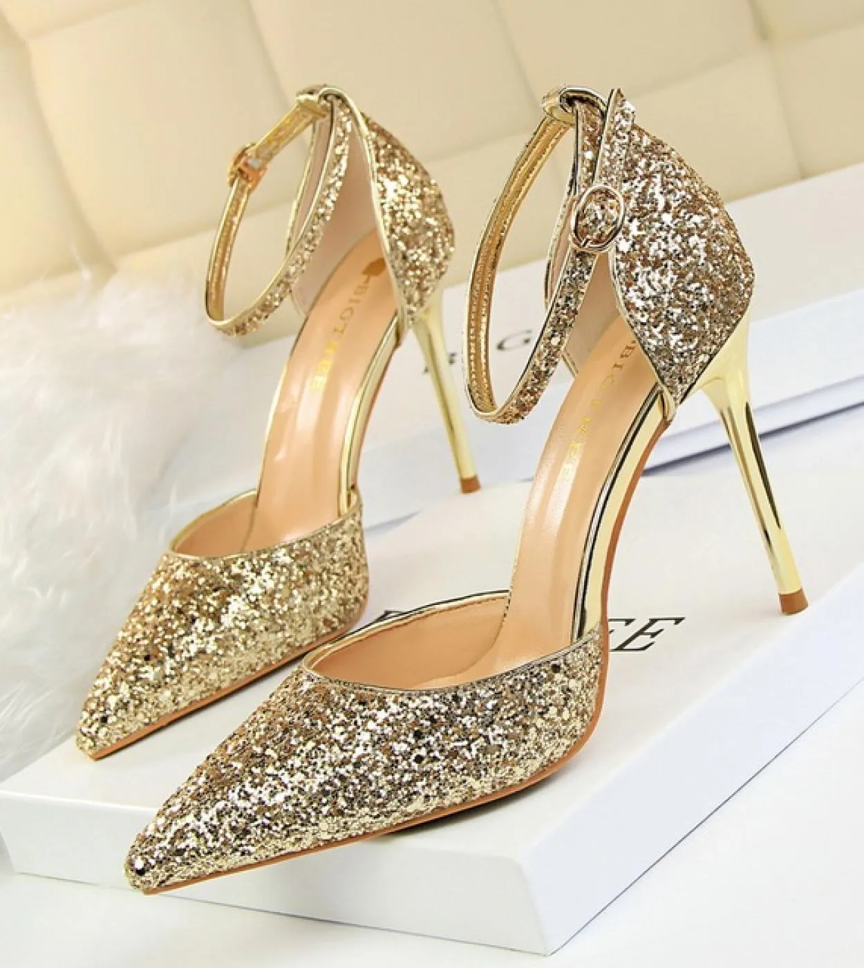 Scarpe da sposa Sandali con tacco basso Sandali con paillettes con tacco basso Sandali estivi da donna