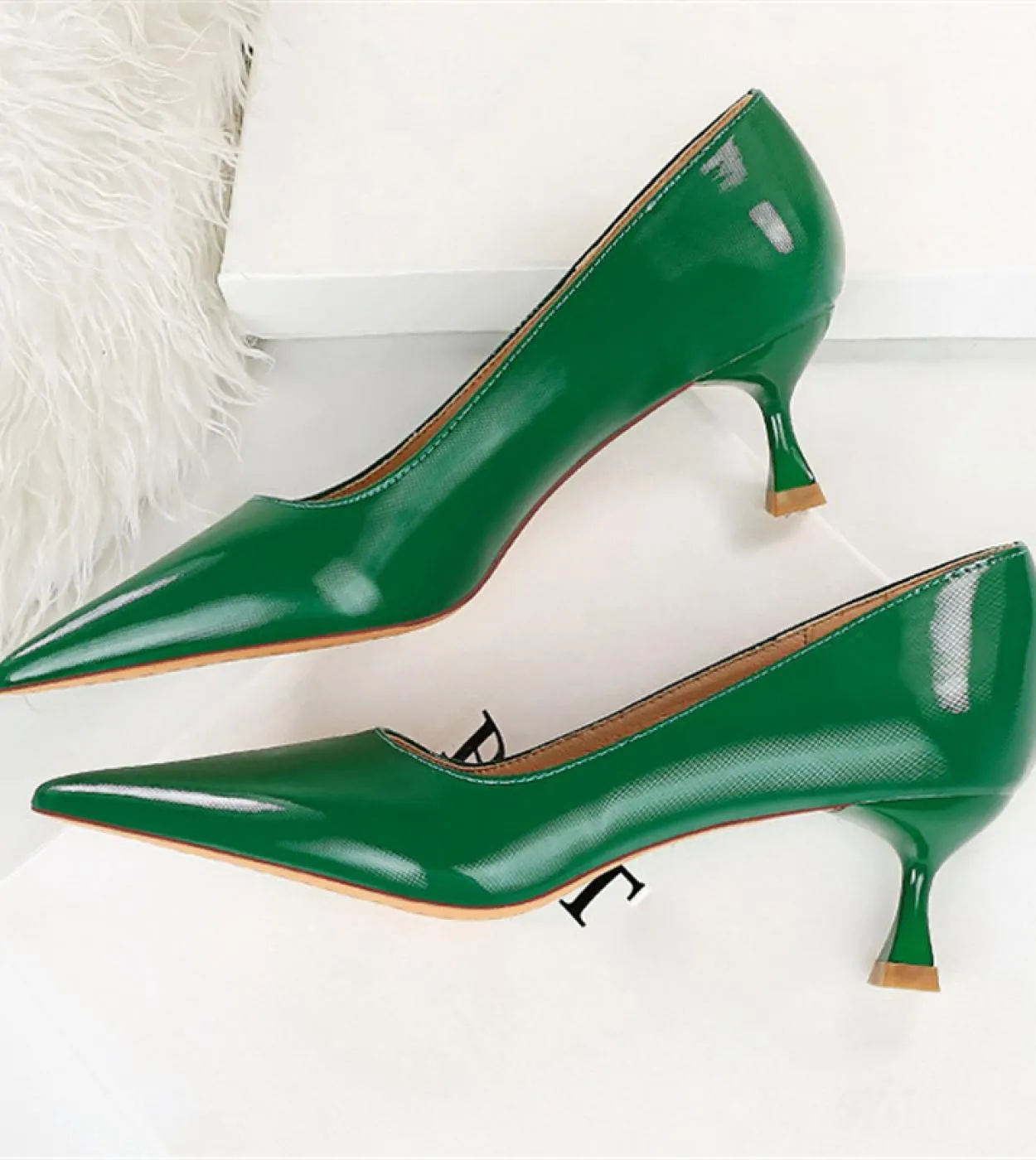 Scarpe da sposa Scarpe da donna con tacco basso verde Scarpe con tacco basso verde Scarpe con tacco gattino verde Décolleté