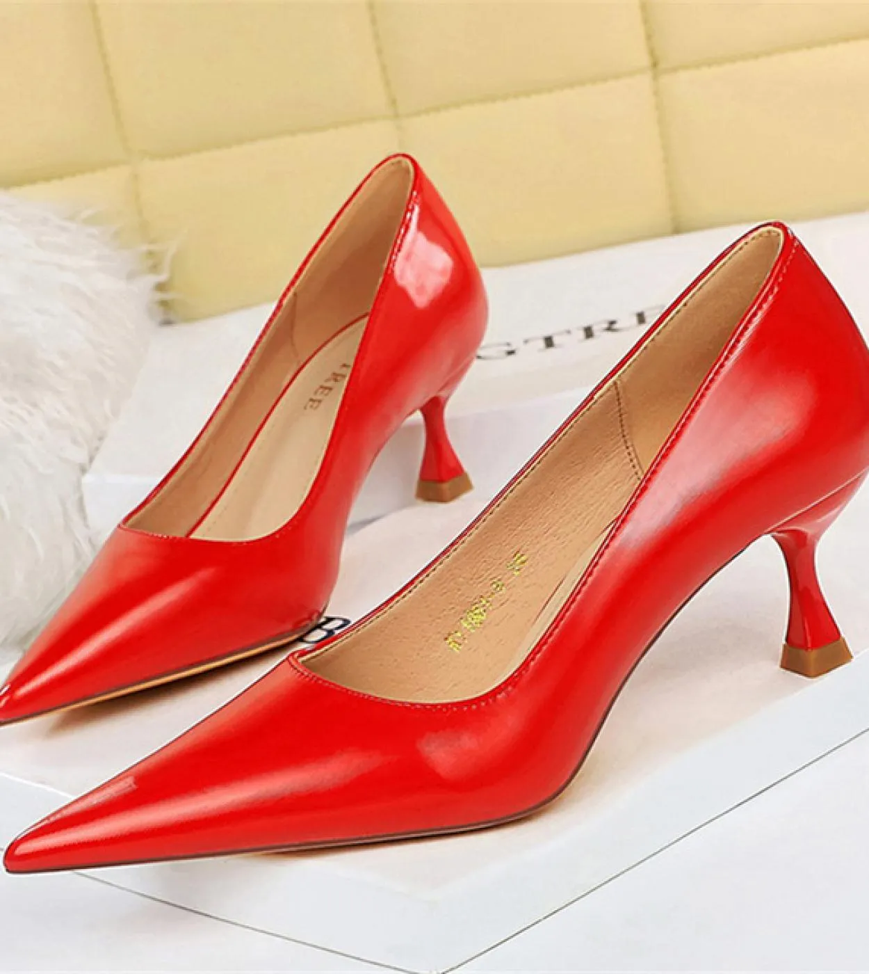 Scarpe da sposa Scarpe da donna con tacco basso verde Scarpe con tacco basso verde Scarpe con tacco gattino verde Décolleté