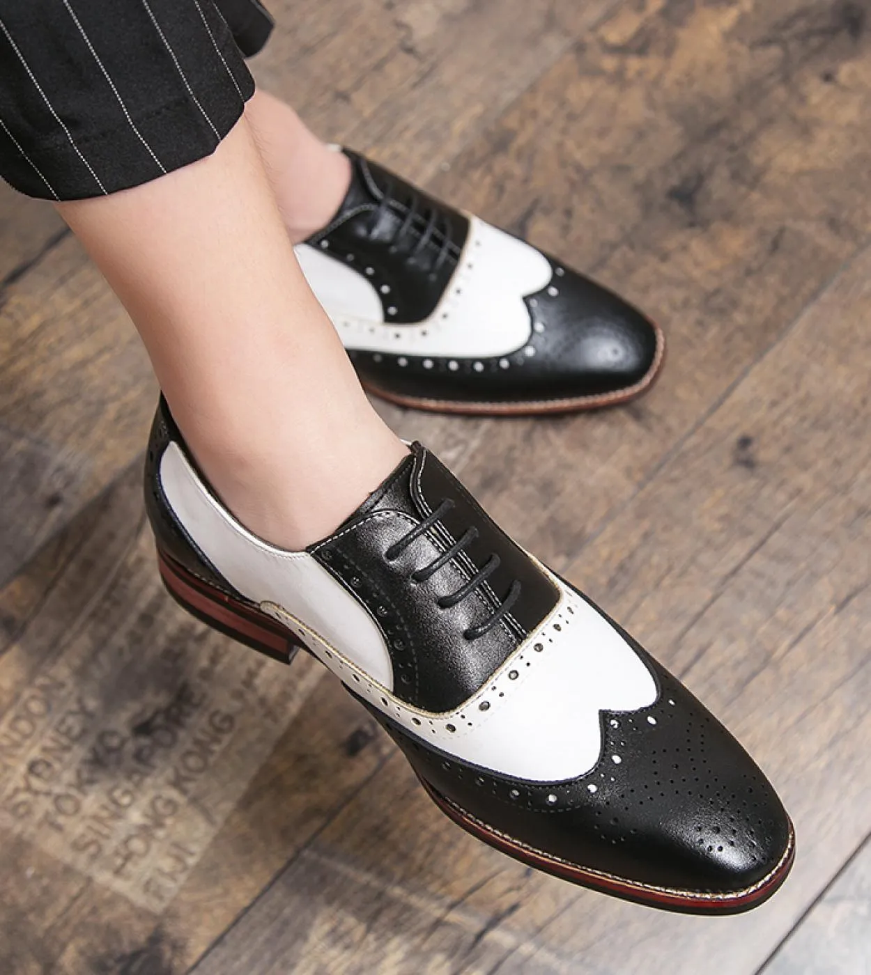 Scarpe eleganti da uomo primaverili Scarpe stringate Oxford Scarpe da lavoro in pelle di marca di lusso Comode scarpe a punta Uo