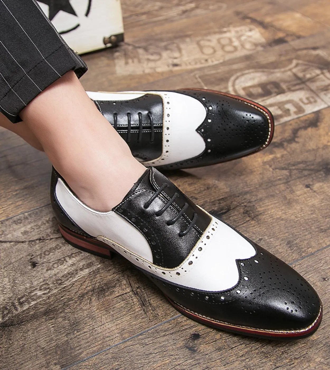 Scarpe eleganti da uomo primaverili Scarpe stringate Oxford Scarpe da lavoro in pelle di marca di lusso Comode scarpe a punta Uo