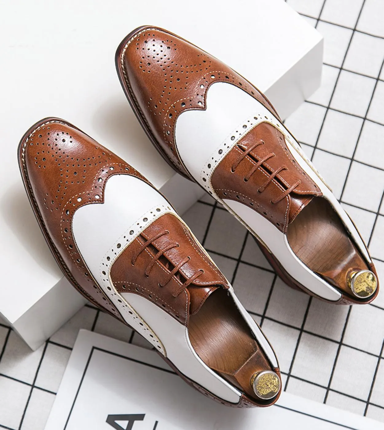 Scarpe eleganti da uomo primaverili Scarpe stringate Oxford Scarpe da lavoro in pelle di marca di lusso Comode scarpe a punta Uo
