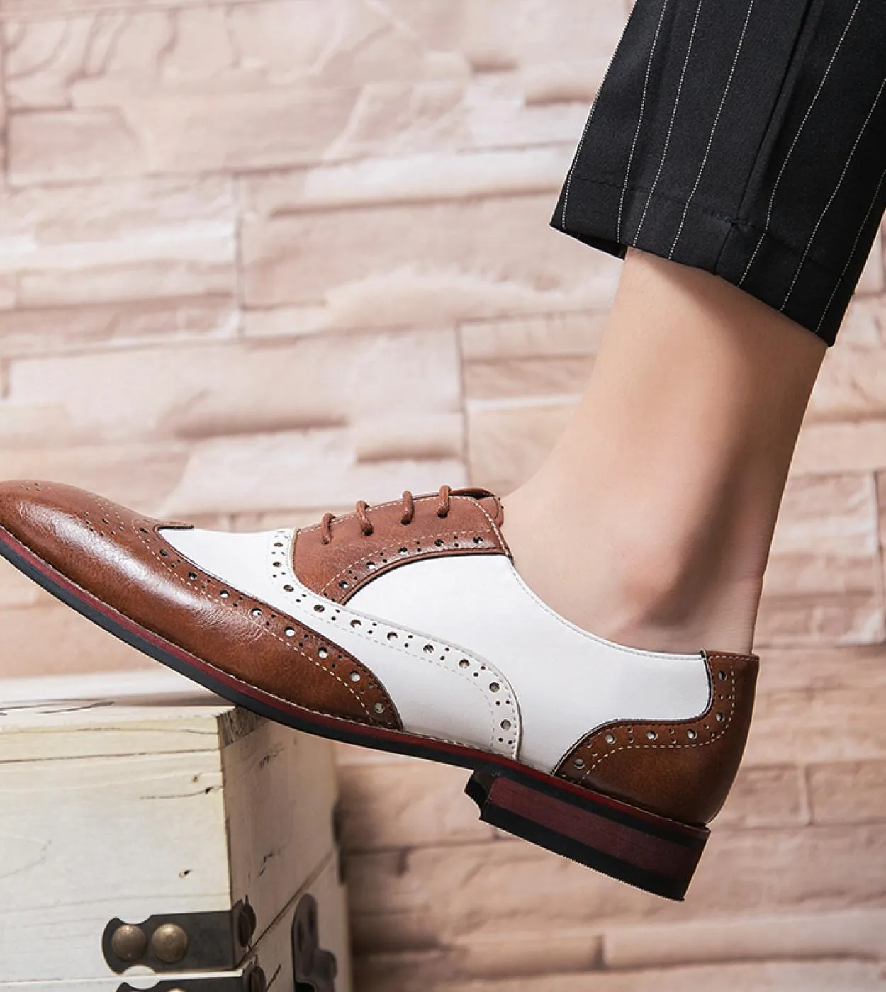 Scarpe eleganti da uomo primaverili Scarpe stringate Oxford Scarpe da lavoro in pelle di marca di lusso Comode scarpe a punta Uo
