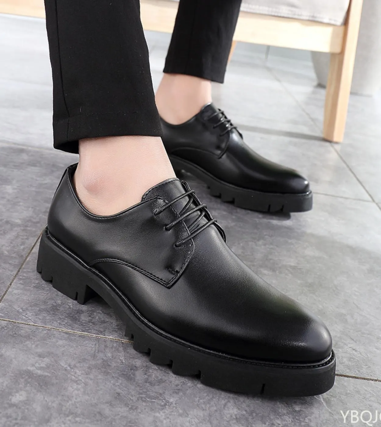 Scarpe eleganti da uomo Stile semplice Scarpe da uomo di qualità Oxford Scarpe stringate da uomo di marca Scarpe formali da uomo