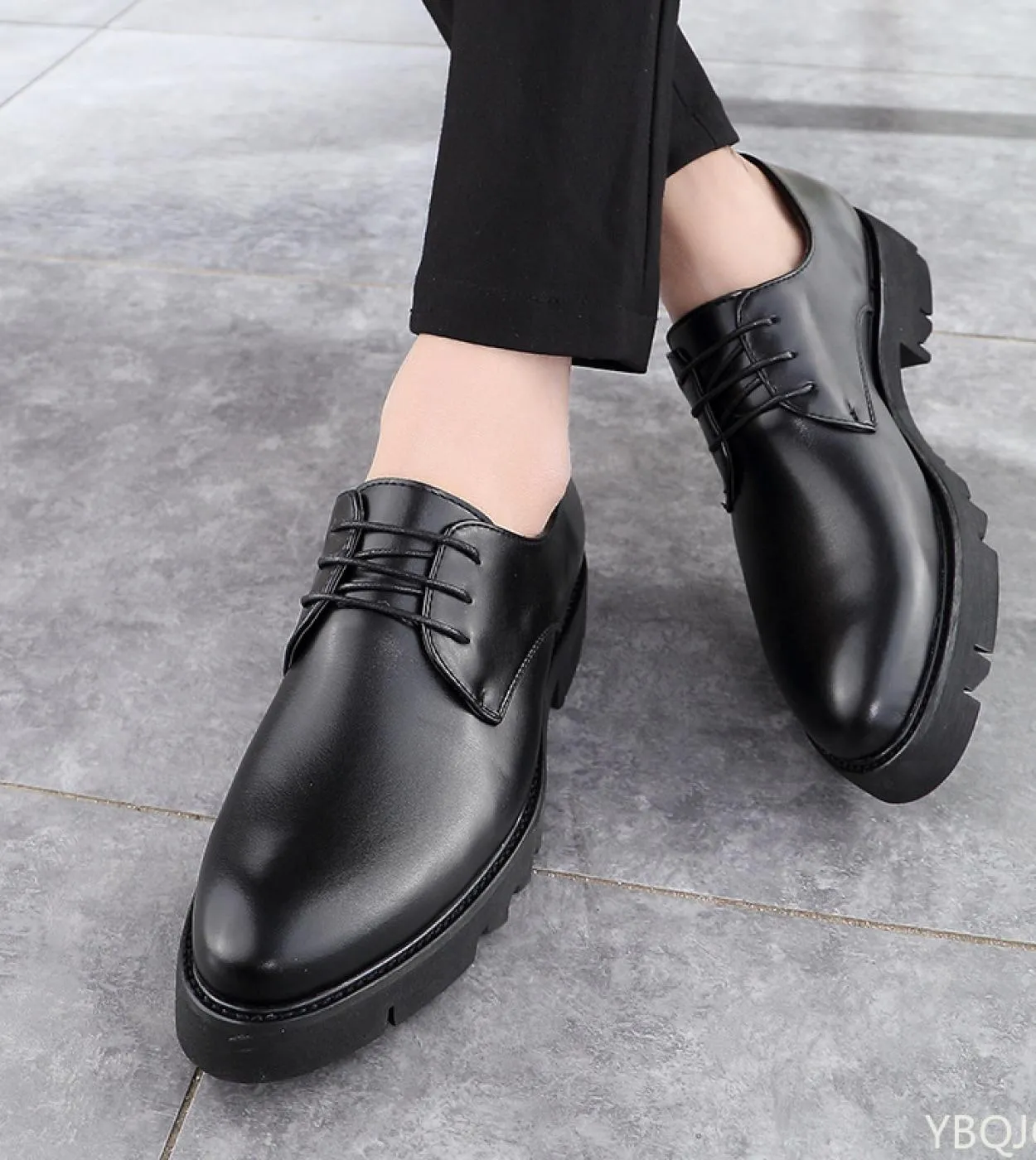 Scarpe eleganti da uomo Stile semplice Scarpe da uomo di qualità Oxford Scarpe stringate da uomo di marca Scarpe formali da uomo