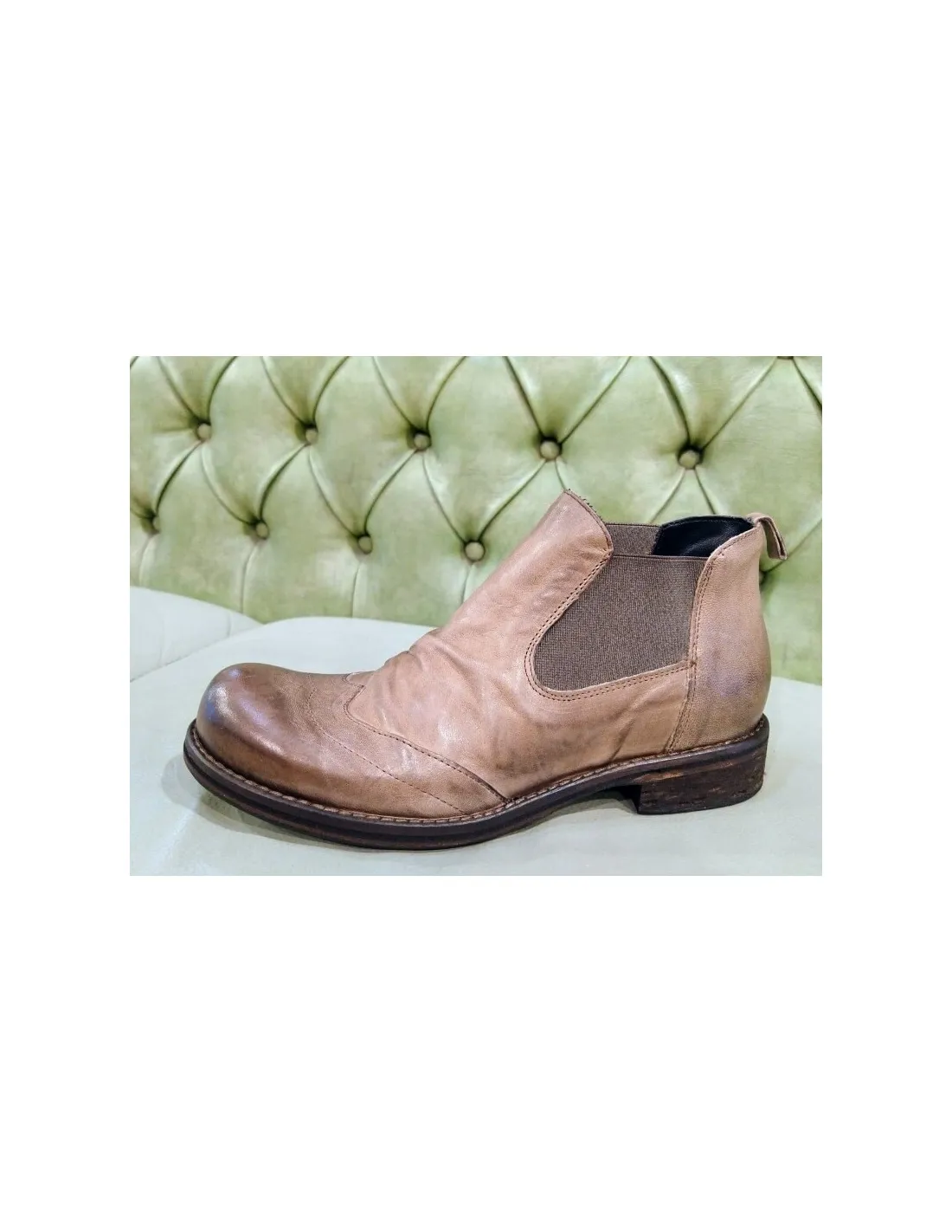 Scarpe fatte a mano, stile chelsea