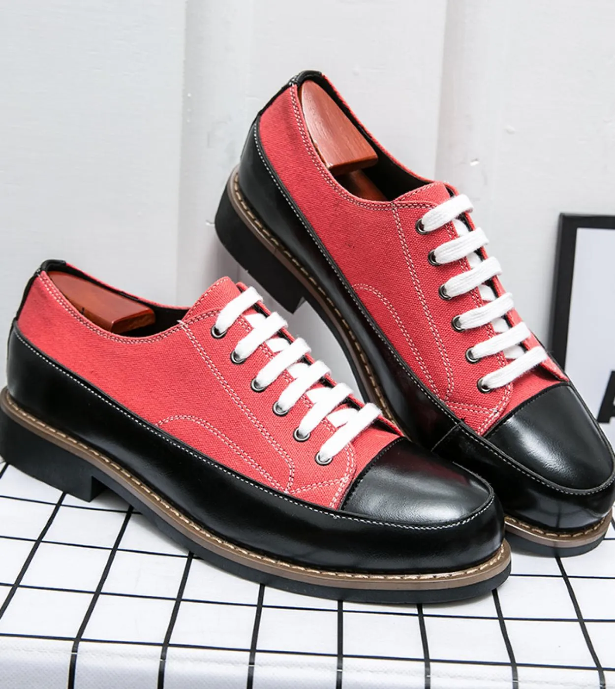 Scarpe Oxford Suole spesse Fashion Color Blocking Casual Scarpe stringate con tacco basso Scarpe in pelle Premium Casual Reggise