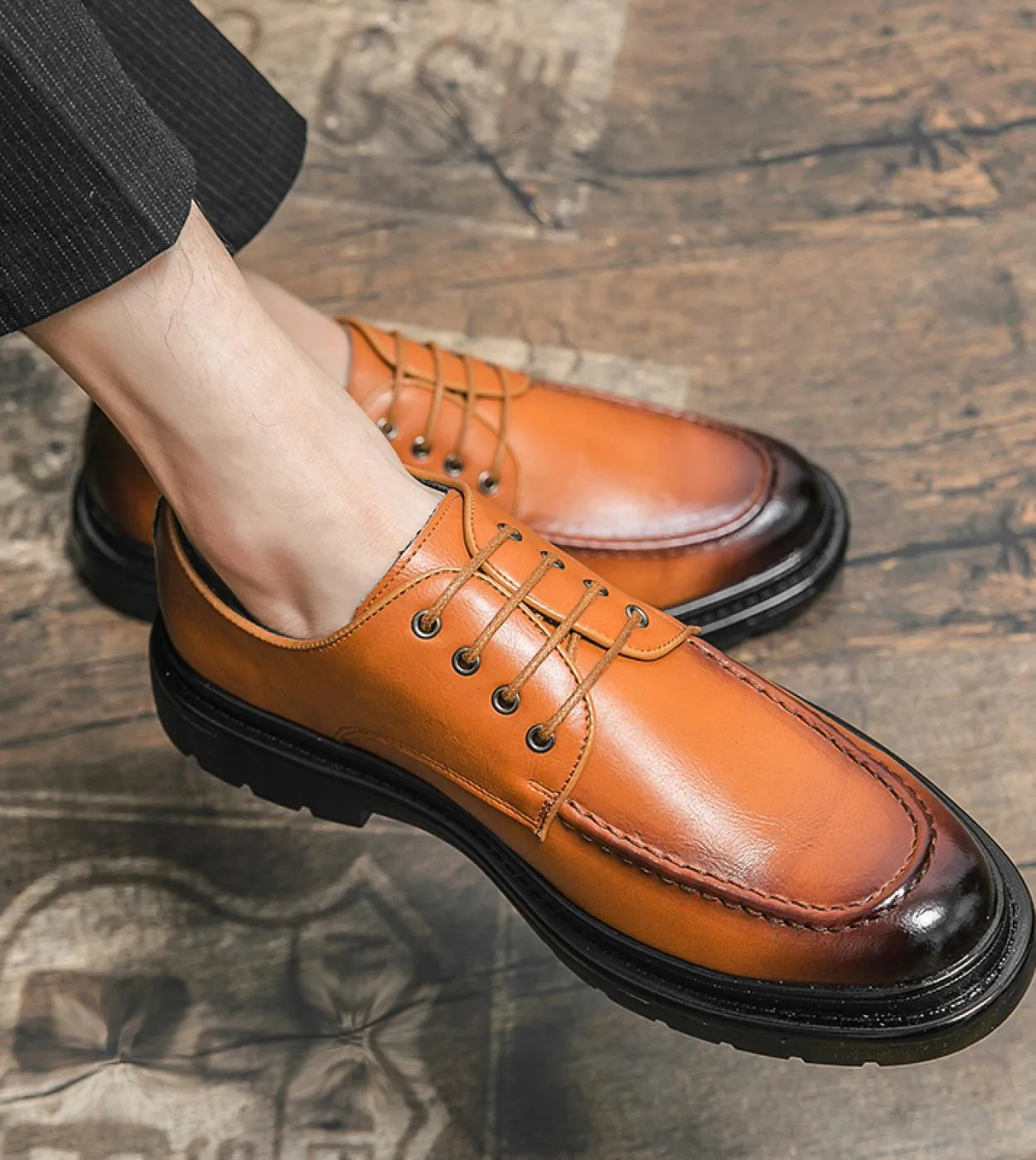 Scarpe stringate in pelle con suole spesse Nuove scarpe da uomo Scarpe eleganti in pelle Scarpe Oxford alla moda Calzature casua