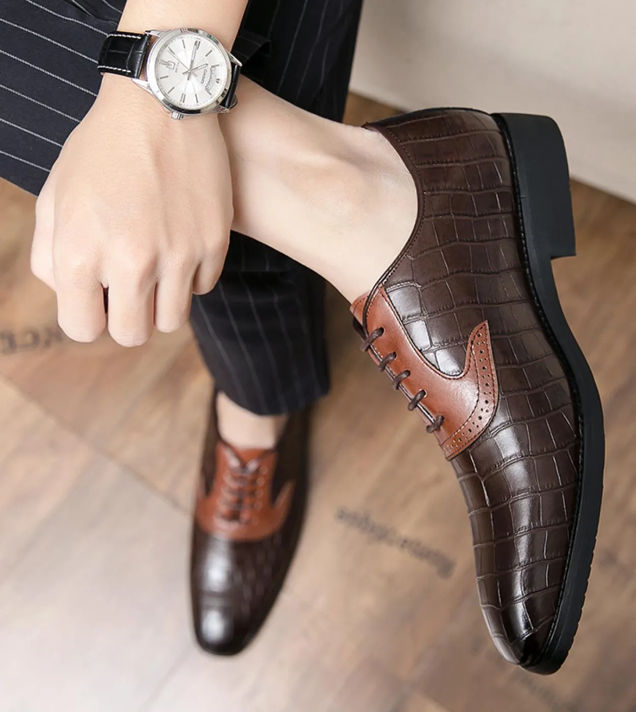 Scarpe stringate stringate da uomo di lusso primaverili Scarpe da uomo casual in pelle da lavoro formali Scarpe da sposa marroni