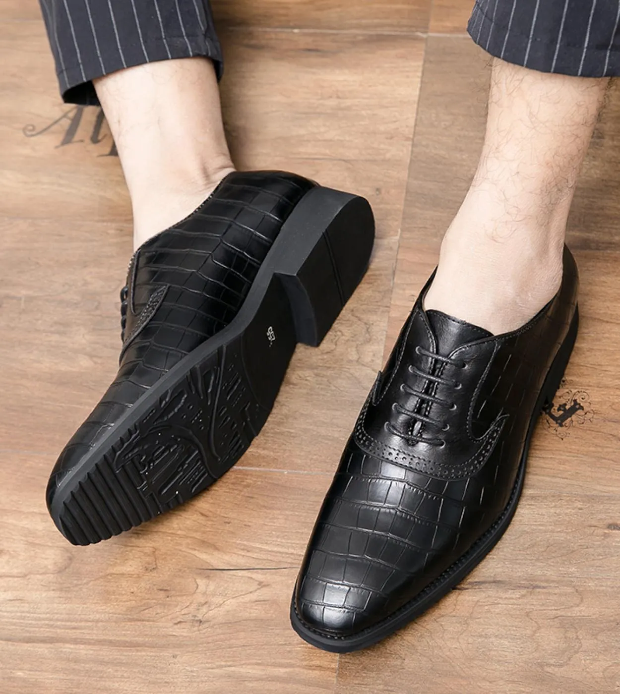 Scarpe stringate stringate da uomo di lusso primaverili Scarpe da uomo casual in pelle da lavoro formali Scarpe da sposa marroni