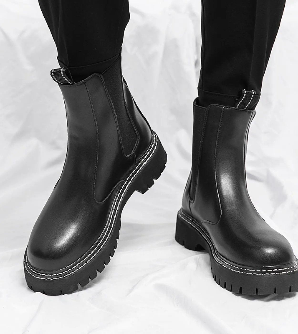 Stivaletti Chelsea a testa tonda da uomo Stivaletti con tacco a maniche da uomo Stivaletti in pelle da uomo Scarpe eleganti da u