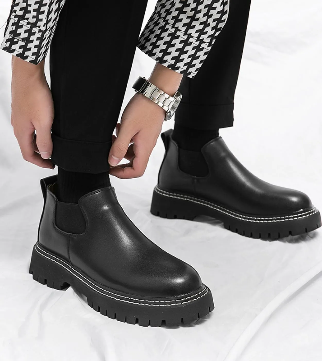 Stivaletti Chelsea a testa tonda da uomo Stivaletti con tacco a maniche da uomo Stivaletti in pelle da uomo Scarpe eleganti da u