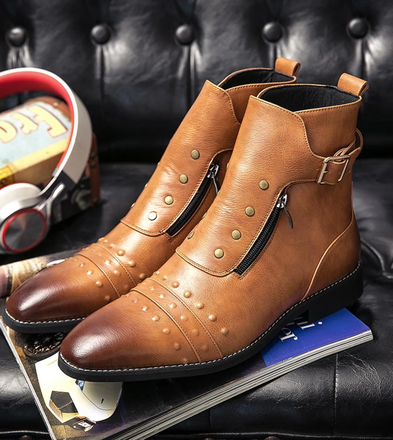 Stivaletti Chelsea con rivetti marroni invernali Stivaletti brogue fatti a mano da uomo Mocassini da uomo Street Rock Punk Style