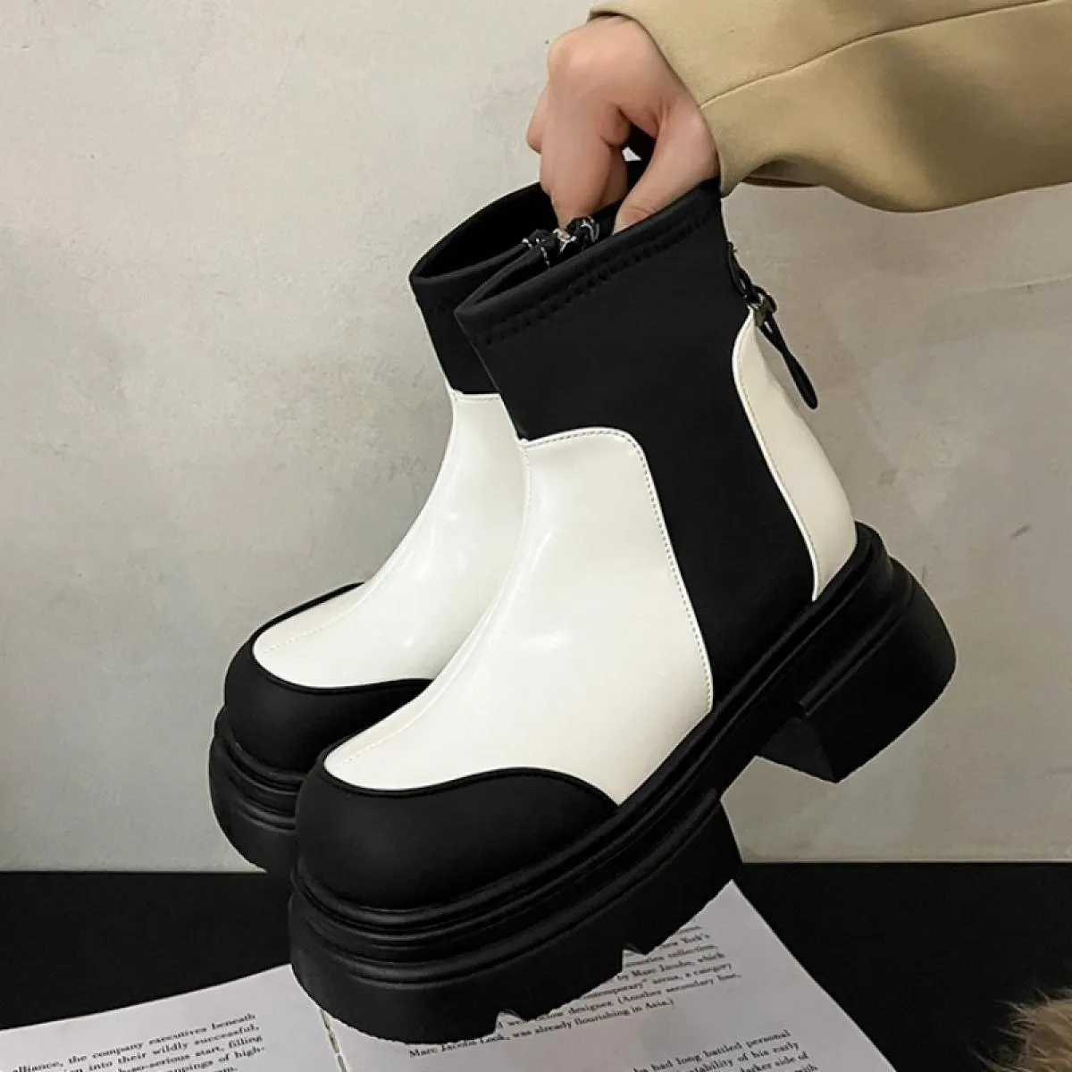 Stivaletti invernali Stivaletti Chelsea Stivali da donna con plateau Scarpe da passeggio casual 2023 Nuove scarpe Goth Fad Desig
