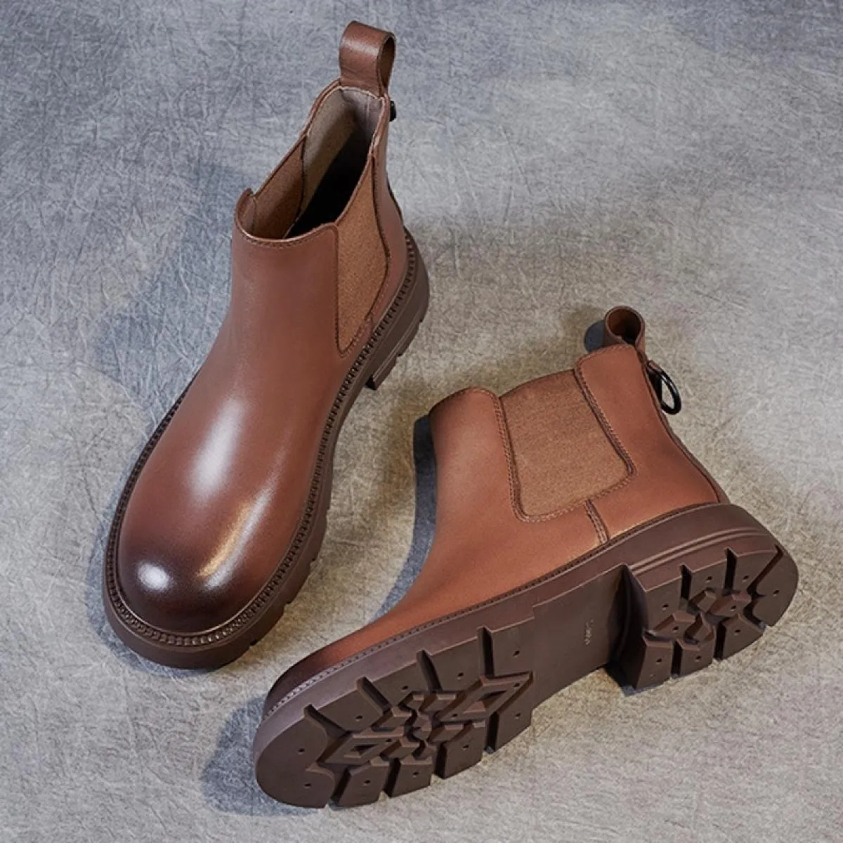 Stivaletti stile britannico con punta tonda Scarpe femminili in pelle di montone Autunno Inverno Nuovi stivaletti Chelsea Tacco